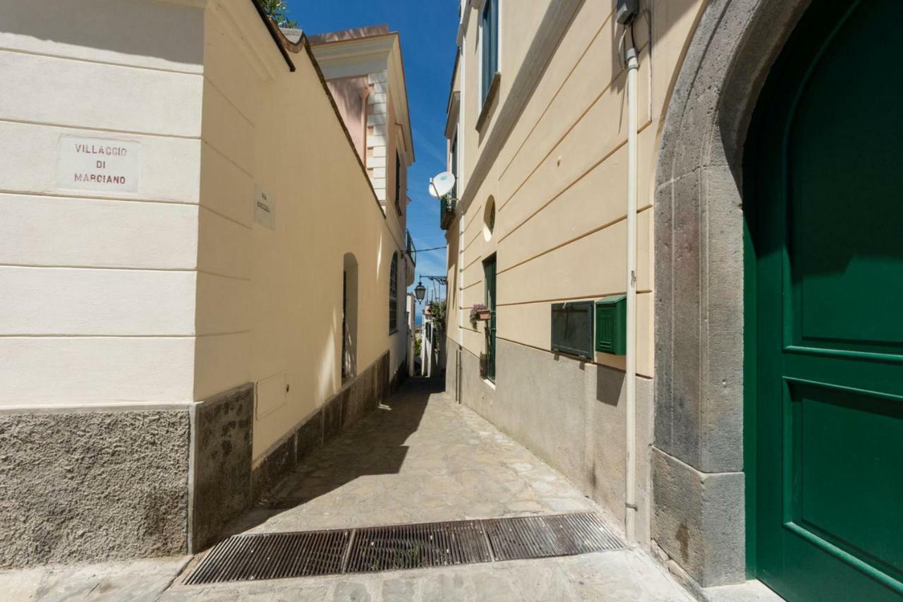 Antonelloapartments - La Farfalla Bianca Marciano Exterior photo